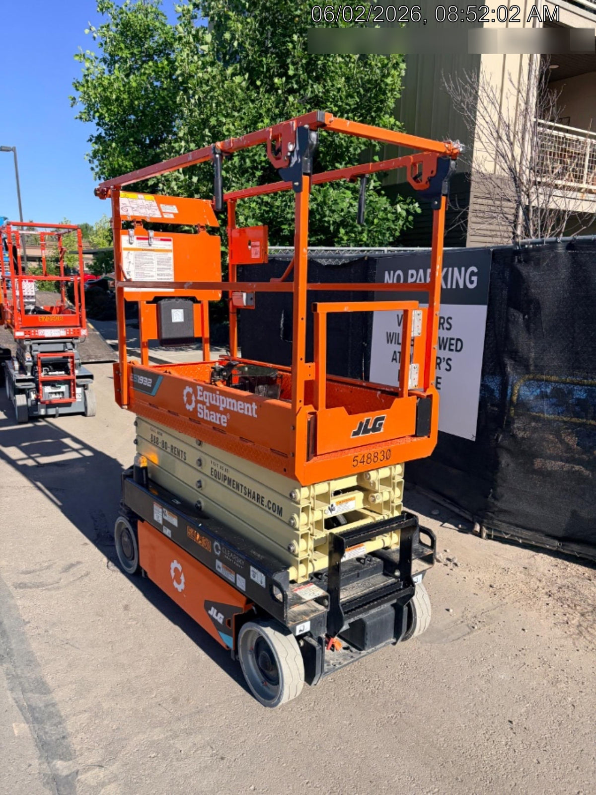2025 JLG ES1932