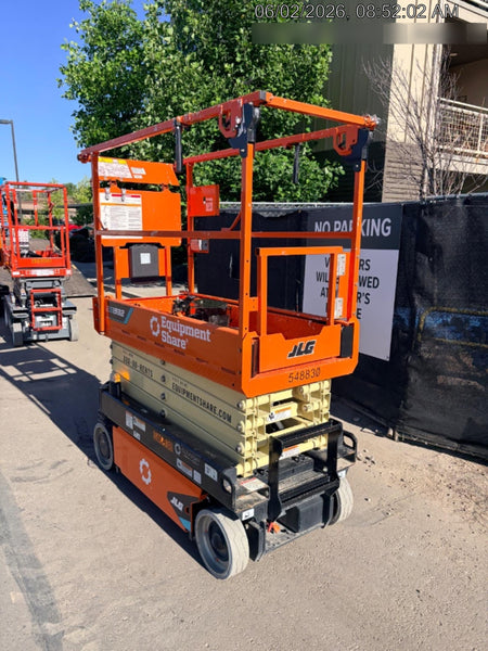 2025 JLG ES1932