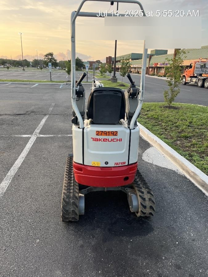2022 TAKEUCHI TB210R