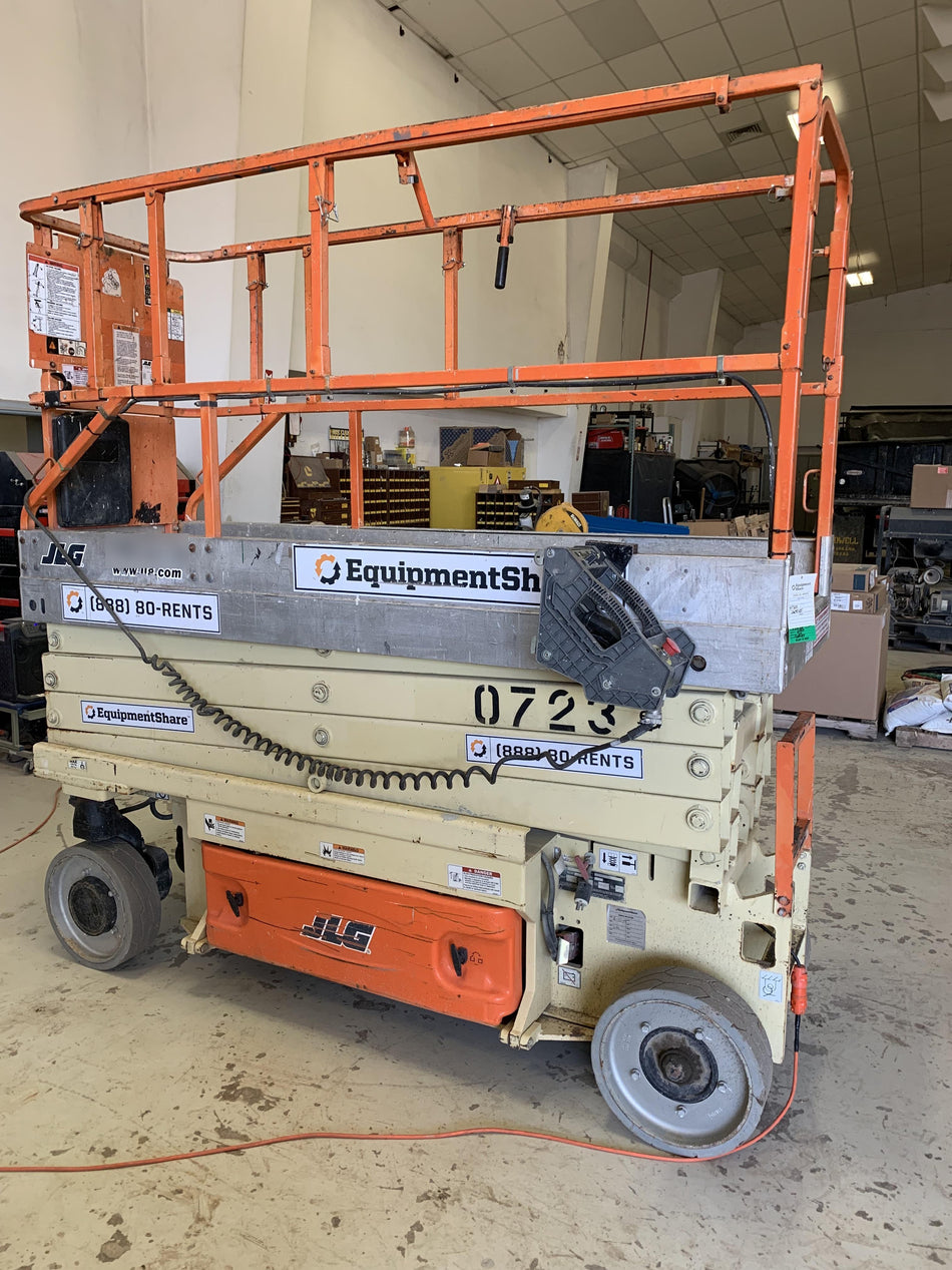 2006 JLG 2630ES
