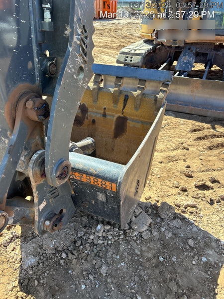 2025 TAKEUCHI 36" Bucket - Takeuchi