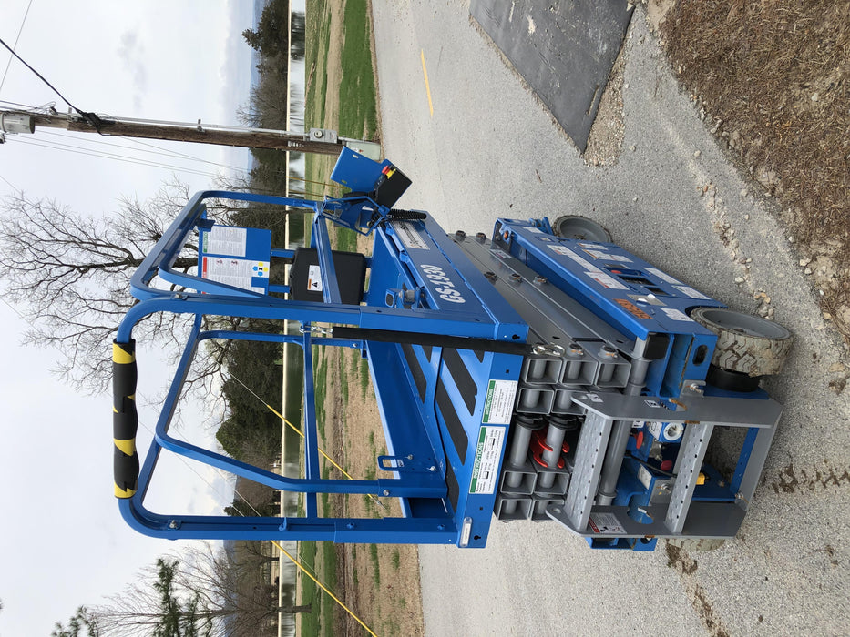 2019 Genie GS-1930 Fixed Rails with Chain Entry