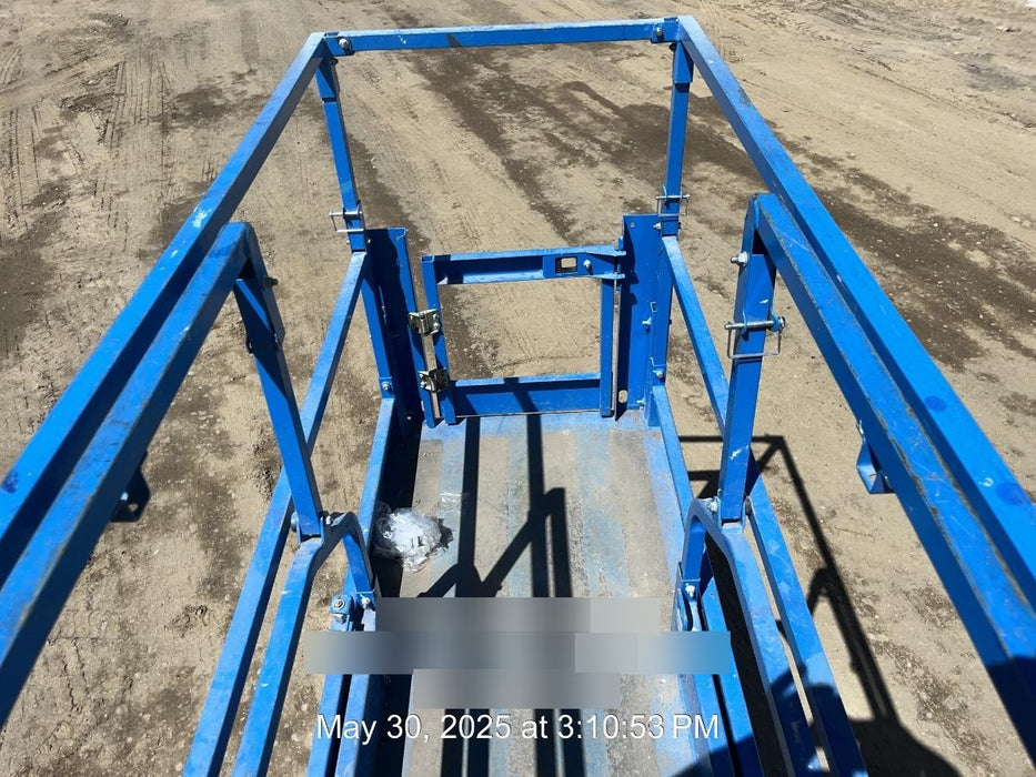 2020 Genie GS-2632 Solid NM Tires, Folding Rails with Half-Height Swing Gate, Beacon, 800W Invertor