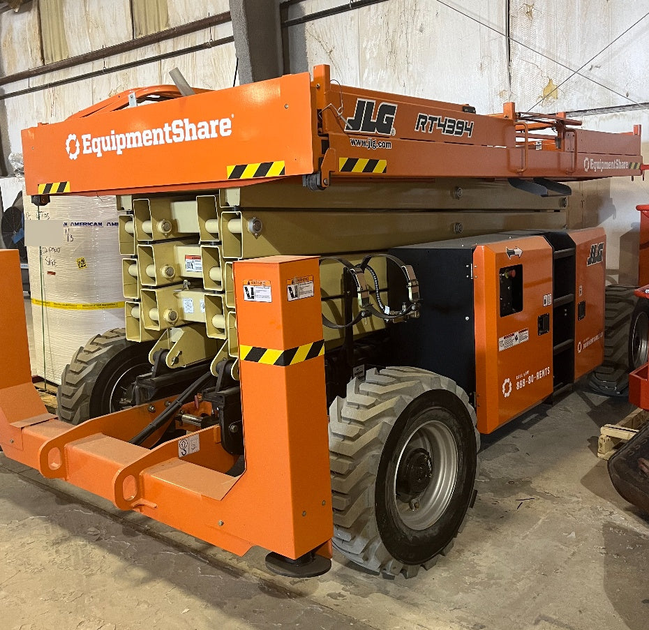 2023 JLG RT4394