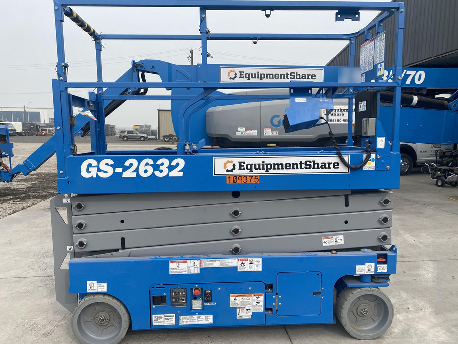 2020 Genie GS-2632 Solid NM Tires, Folding Rails with Half-Height Swing Gate, Beacon, 800W Invertor