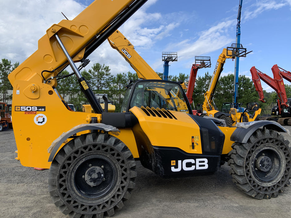 2020 JCB 509-42 Canopy, Solid Tires, Work Lights, Beacon, Aux Hydraulics, Back up Alarm, Lifting Eye, ES Decals