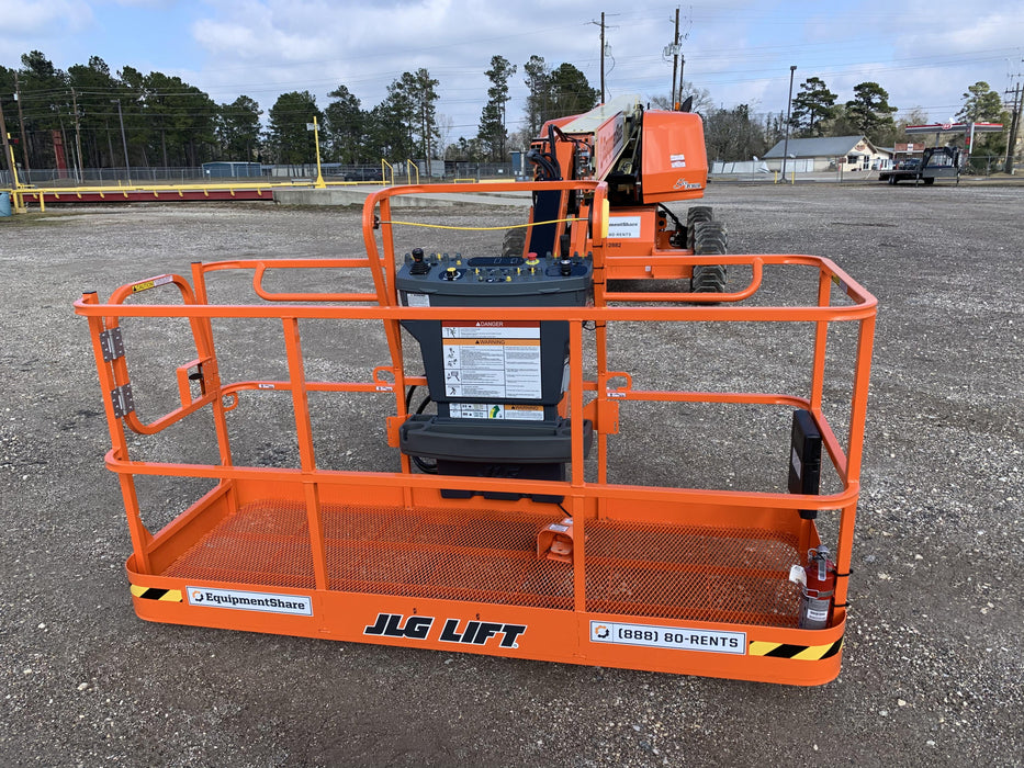 2020 JLG 660SJ