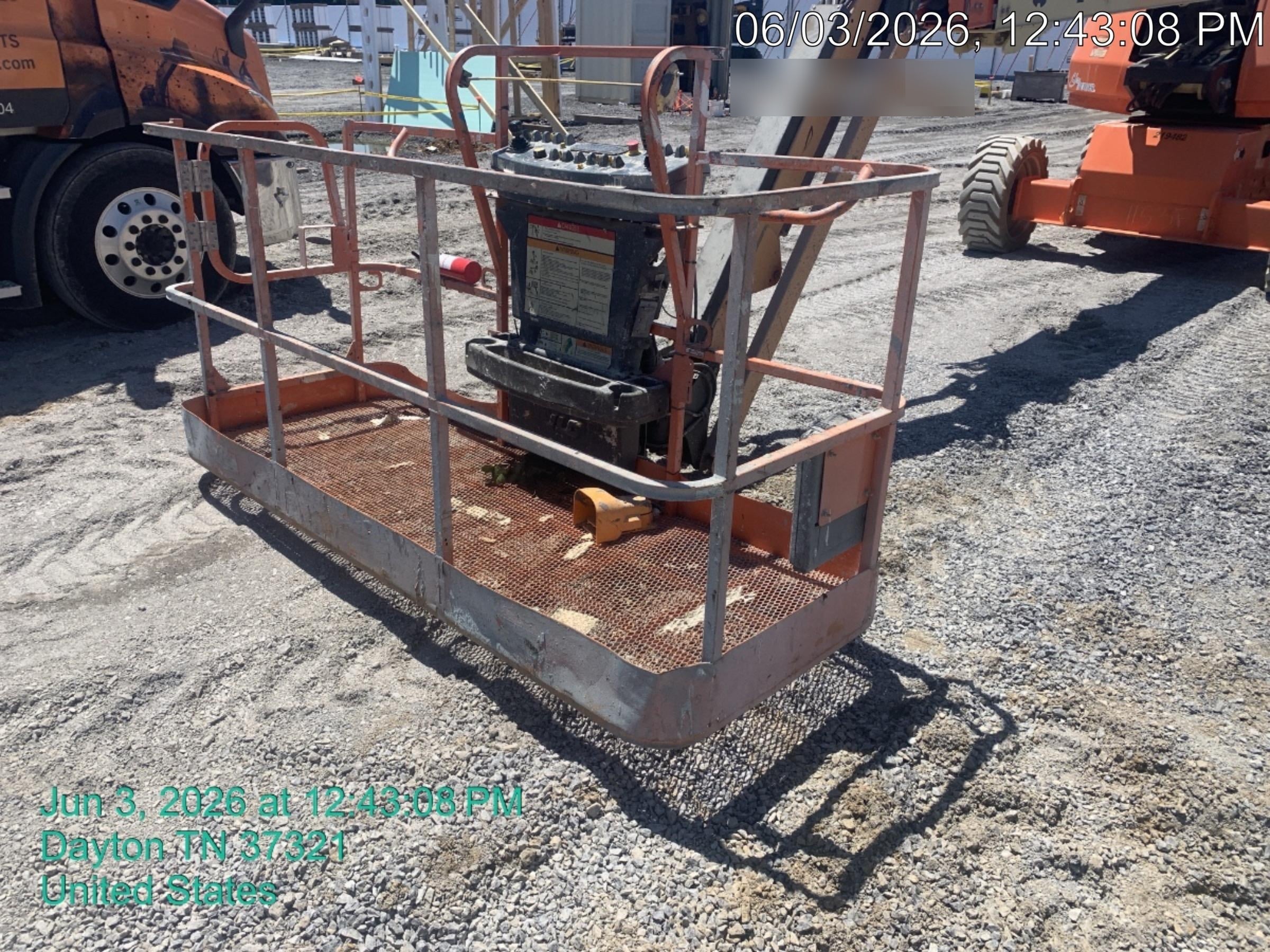 2022 JLG 660SJ