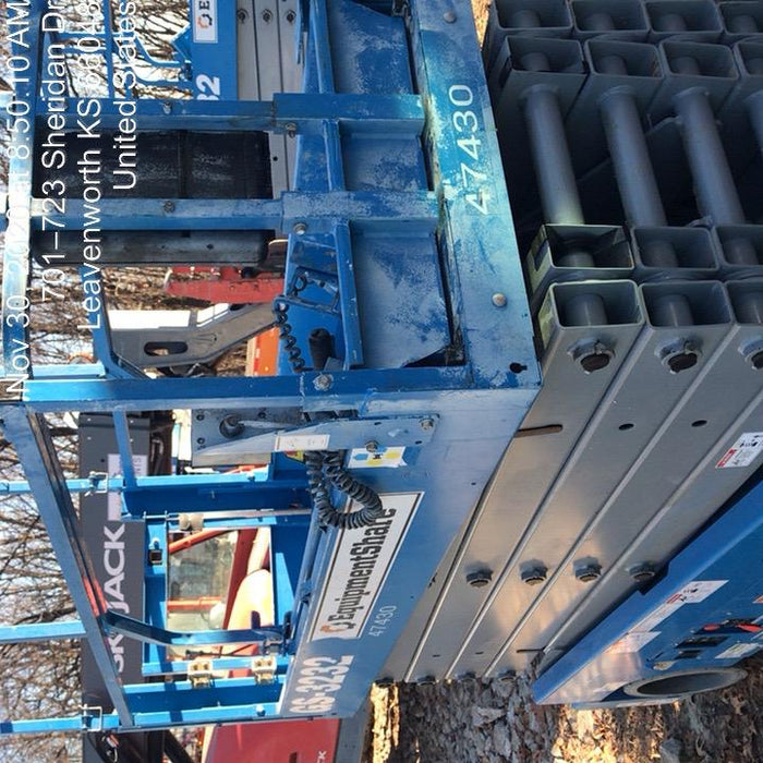 2020 Genie GS-3232 Standard, Folding half height swing gate