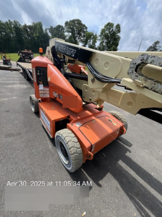 2019 JLG E400AJPN