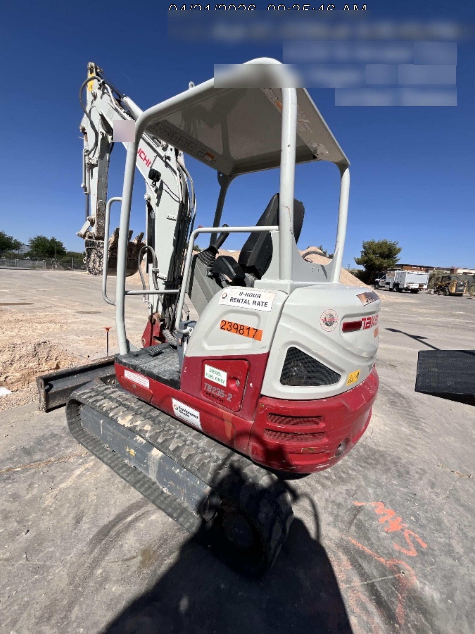 2022 TAKEUCHI TB235-2R