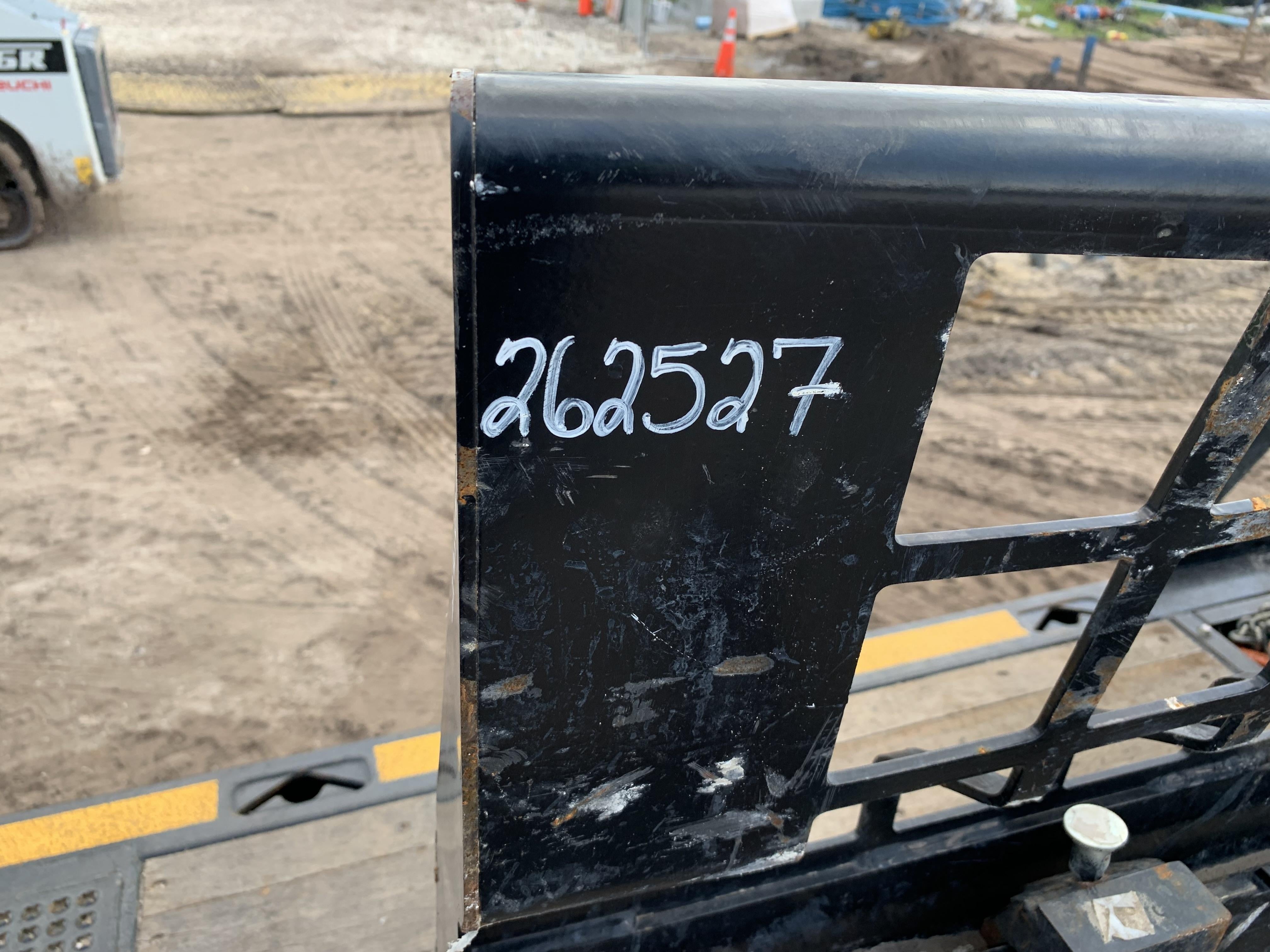 2022 ARROW MATERIAL HANDLING 48" Pallet Forks - Arrow