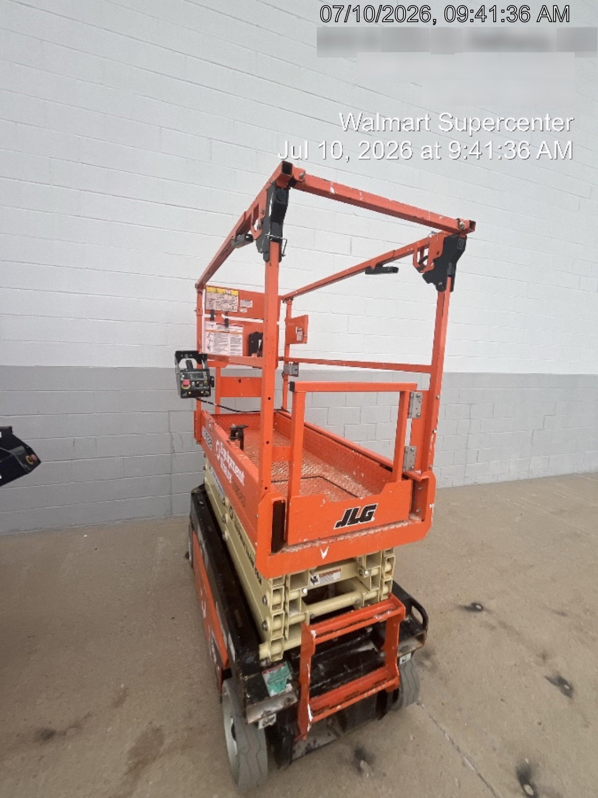 2022 JLG ES1932