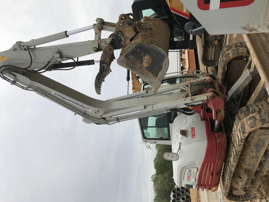 2019 Takeuchi TB290 Cab/Heat/AC Rubber tracks, Dozer blade, Travel alarm, Auxiliary hydraulics Manual QC, Hydraulic thumb, 18", 24", and 36" Buckets