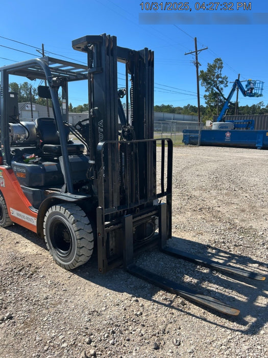 2022 TOYOTA 50-8FGU25