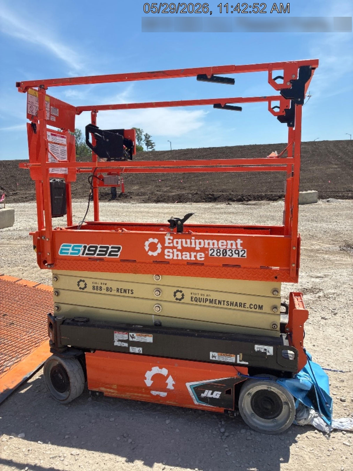 2022 JLG ES1932
