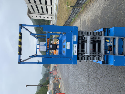 2020 Genie GS-3232 Standard, Folding half height swing gate, 800W Inverter