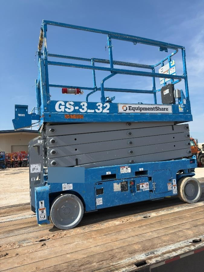 2023 GENIE GS-3232