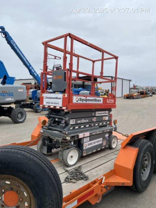 2020 Skyjack SJIII-3219 Solid NM Tires, Half height spring hinged entry gate, Dual Beacons, 800W Inverter