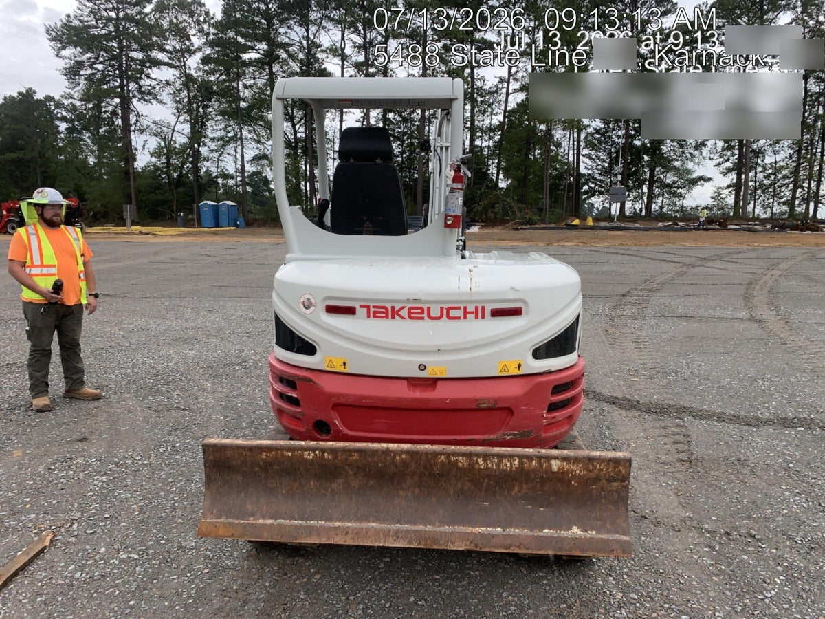 2022 TAKEUCHI TB250-2R
