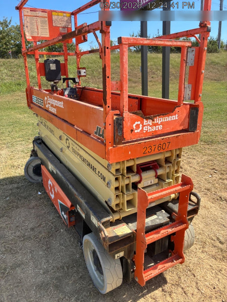 2022 JLG ES2632