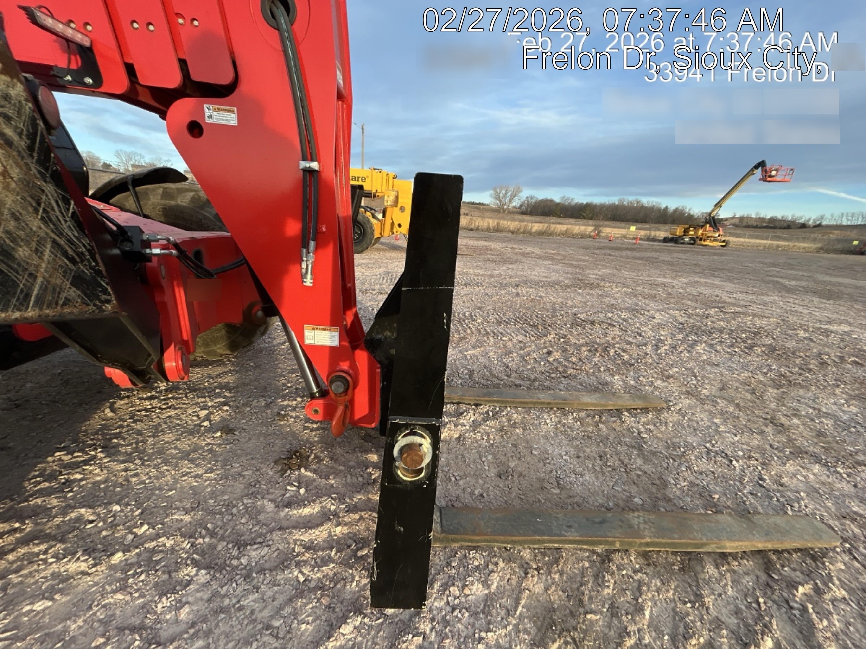 2025 MANITOU MTA1055