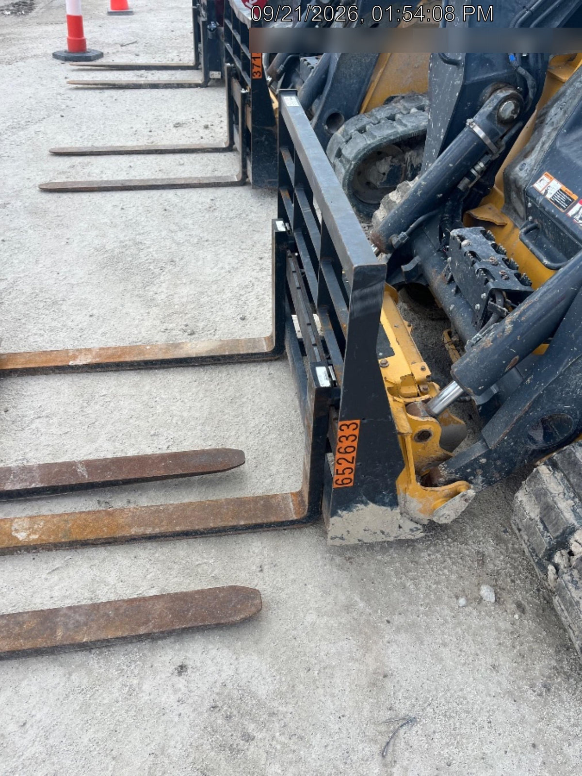 2026 ARROW MATERIAL HANDLING 72" Pallet Forks - Arrow