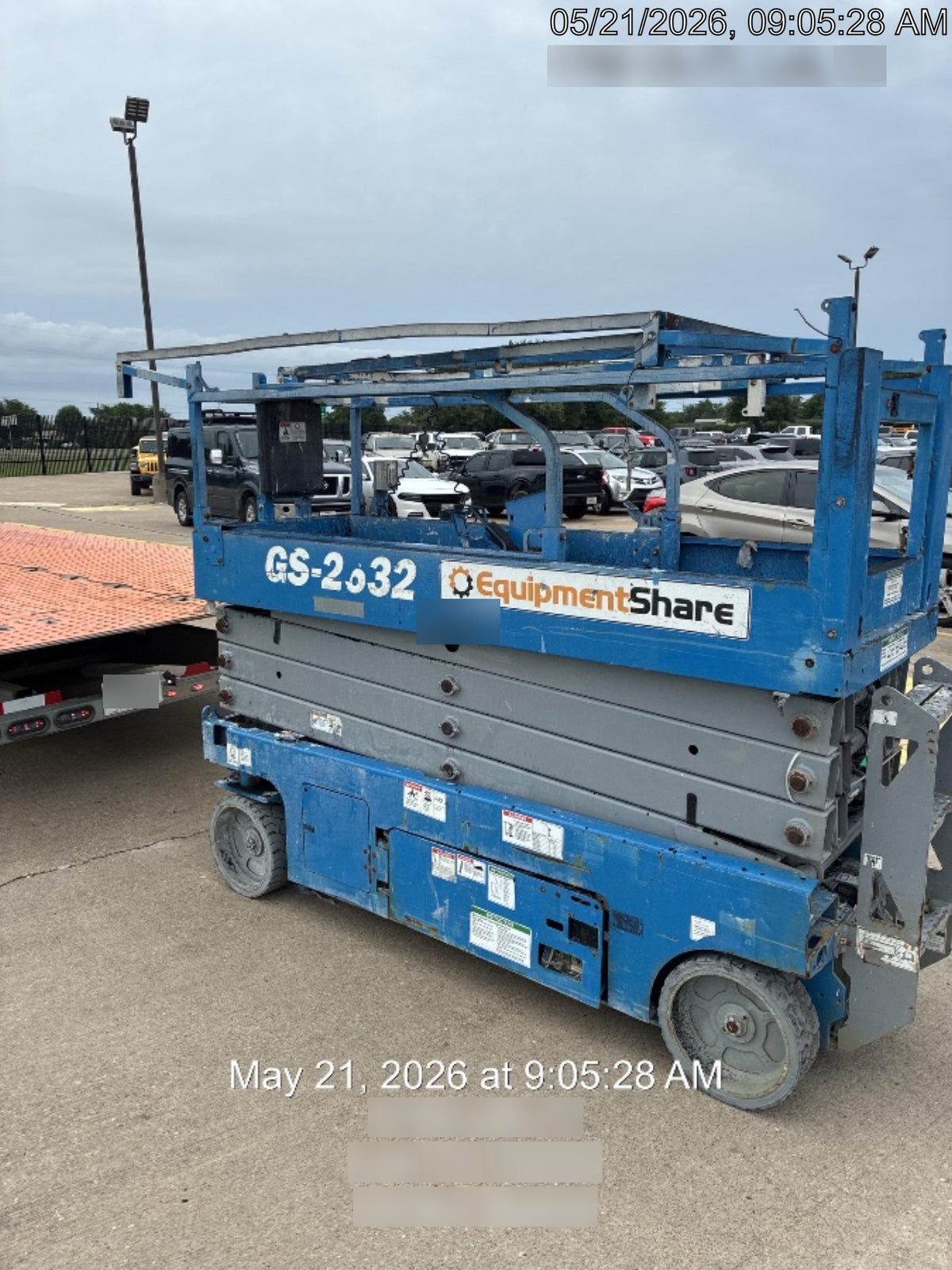 2019 Genie GS-2632 Folding rails with half height swing gate