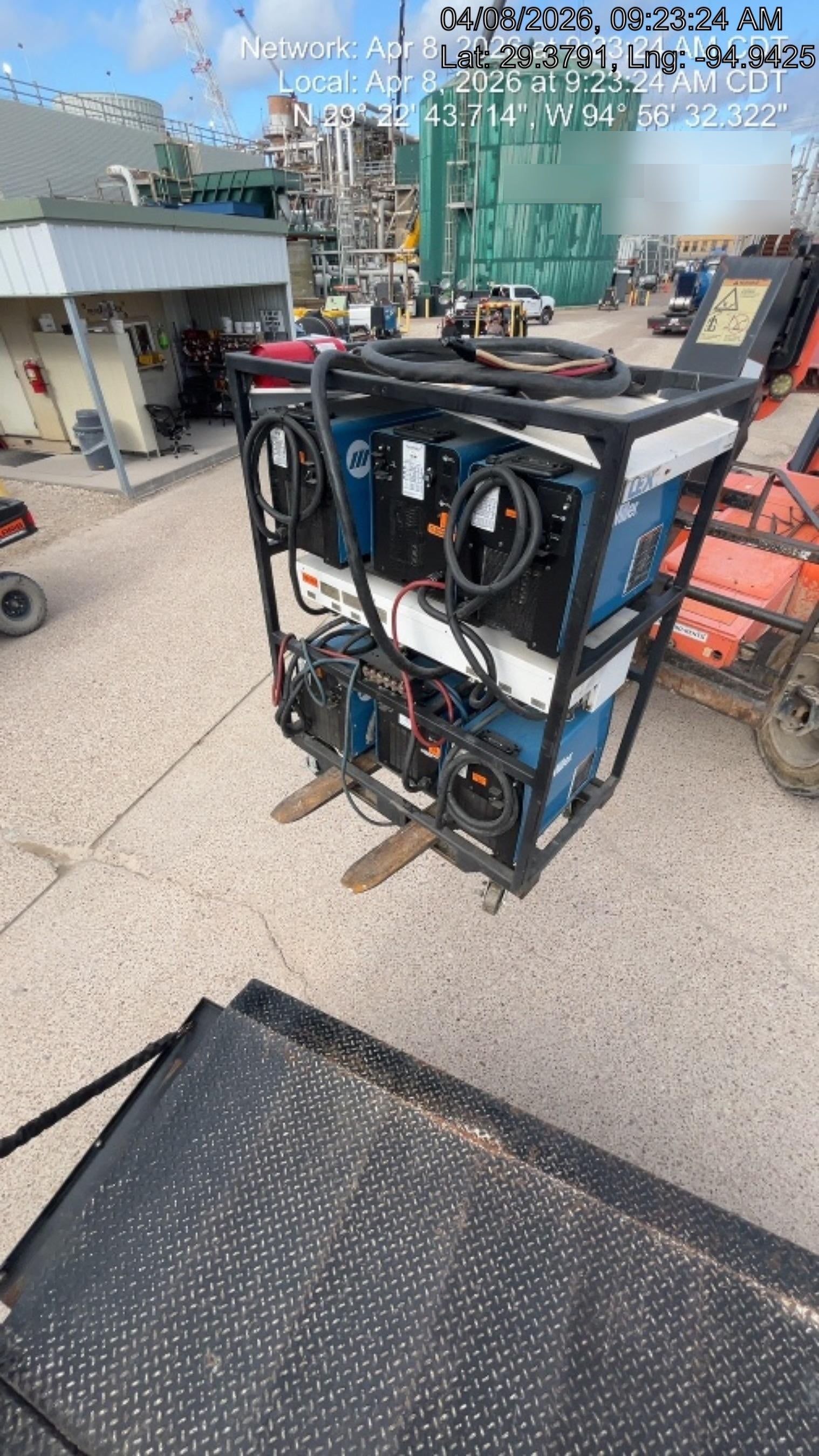 2023 MILLER ELECTRIC XMT 350