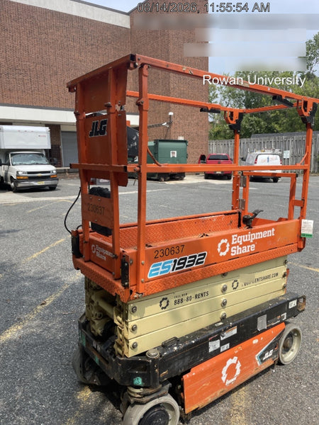 2022 JLG ES1932