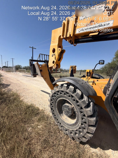 2019 JCB 512-56 74 HP w/CAB/HVAC, Beacon, Aux Hydraulics, Worklights, Solid Tires w/60" Carriage/Forks