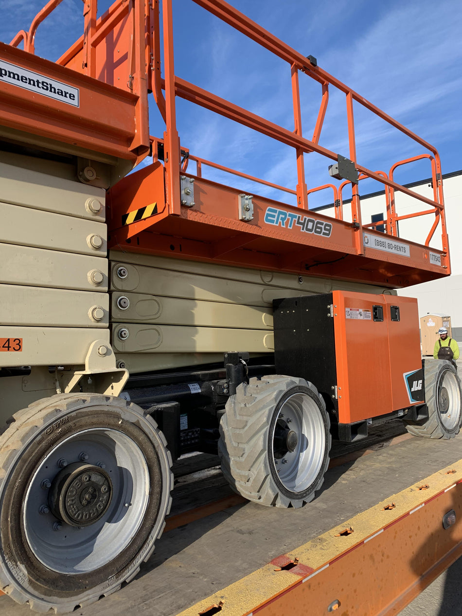 2021 JLG ERT4069