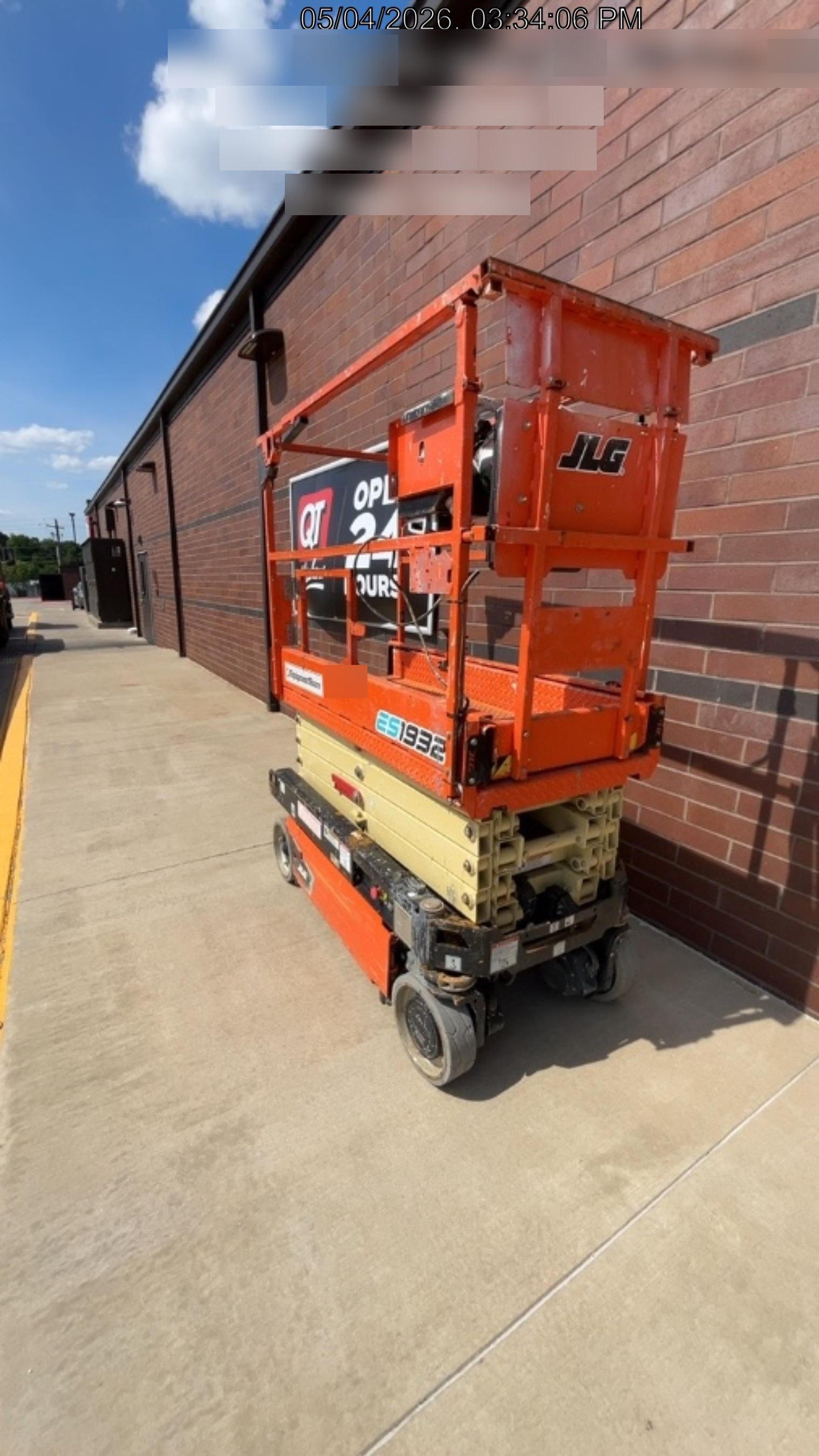 2022 JLG ES1932