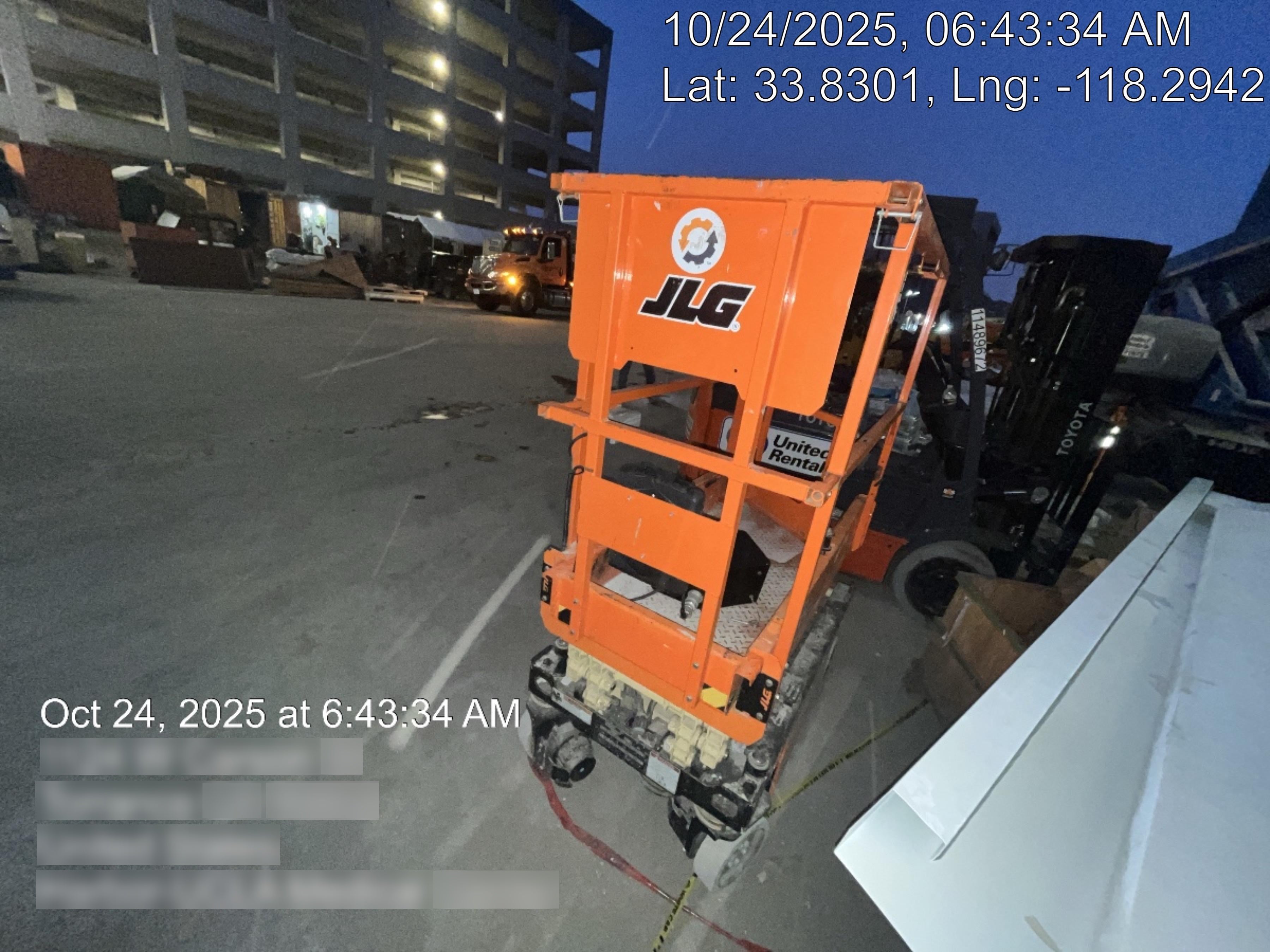 2021 JLG ES1330L