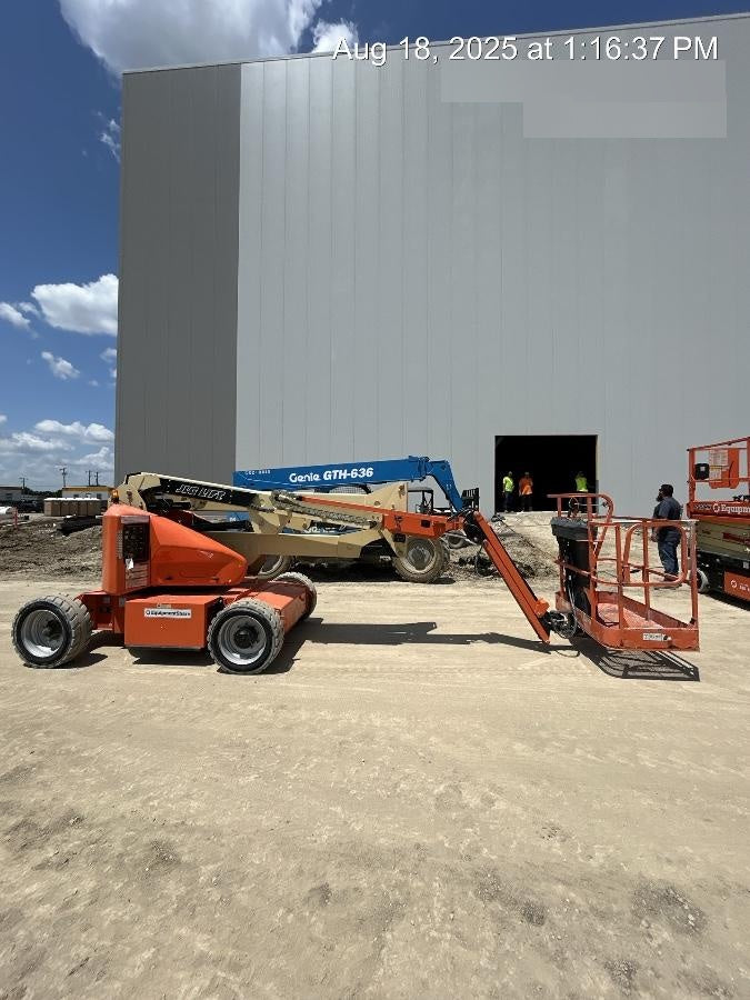 2019 JLG E450AJ