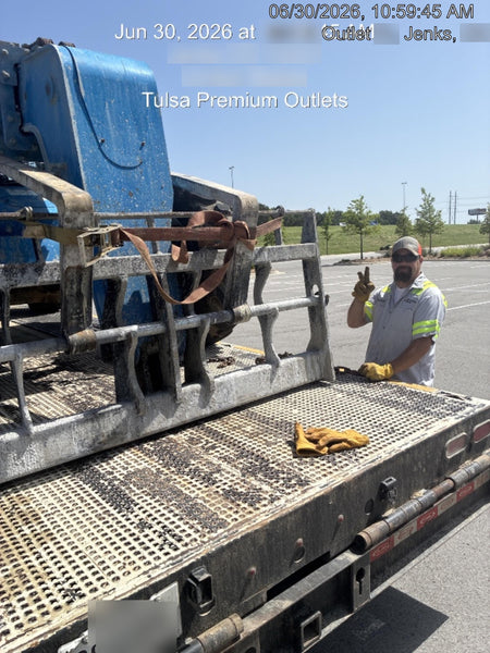 2019 Genie GS-2632 Folding rails with half height swing gate