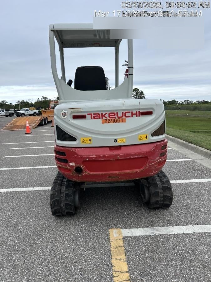 2022 TAKEUCHI TB235-2R
