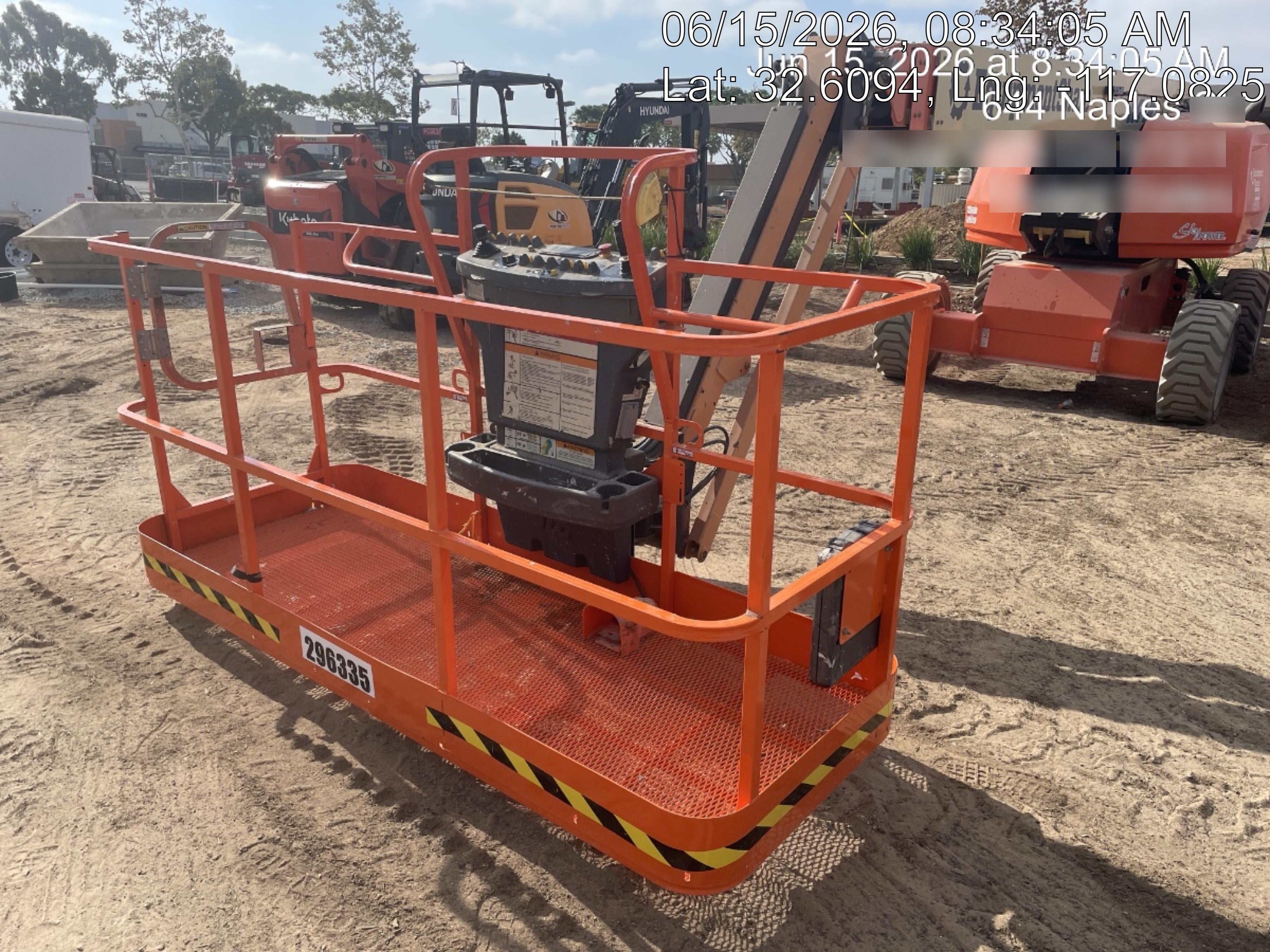 2023 JLG 660SJ