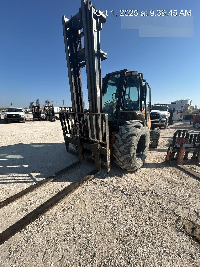 2021 CASE 588H