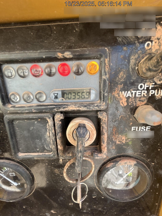 2023 Vac-Tron LP573XDT T4 Koehler Diesel Engine, 500 Gallon Debris Tank, x2 100 Gallon Water Tanks