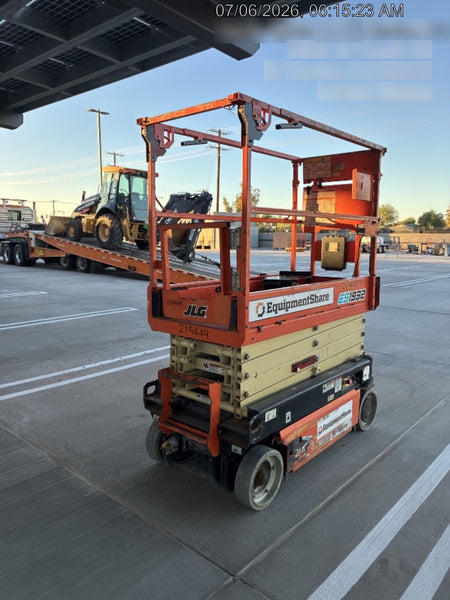 2022 JLG ES1932