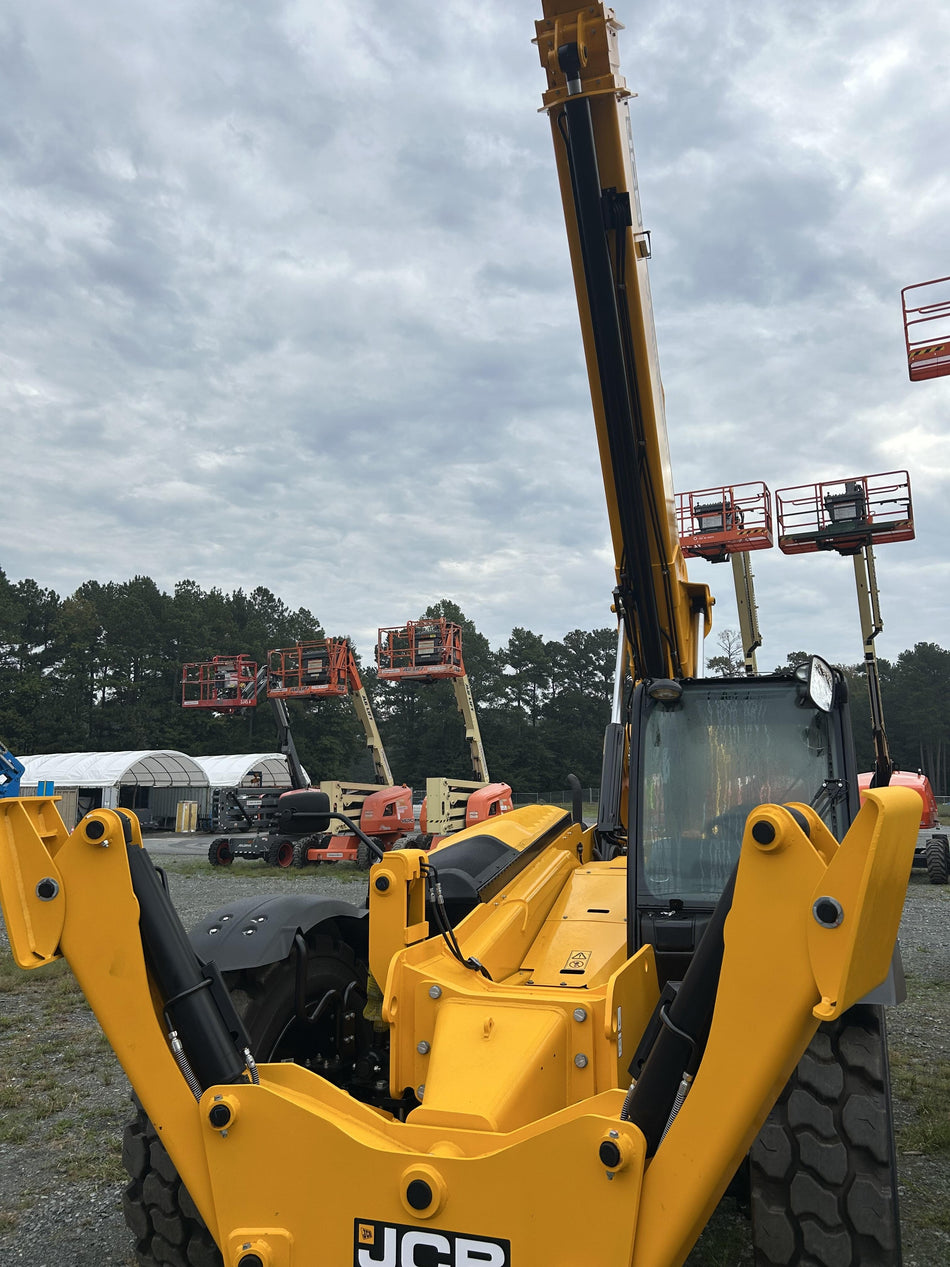 2025 JCB 512-56