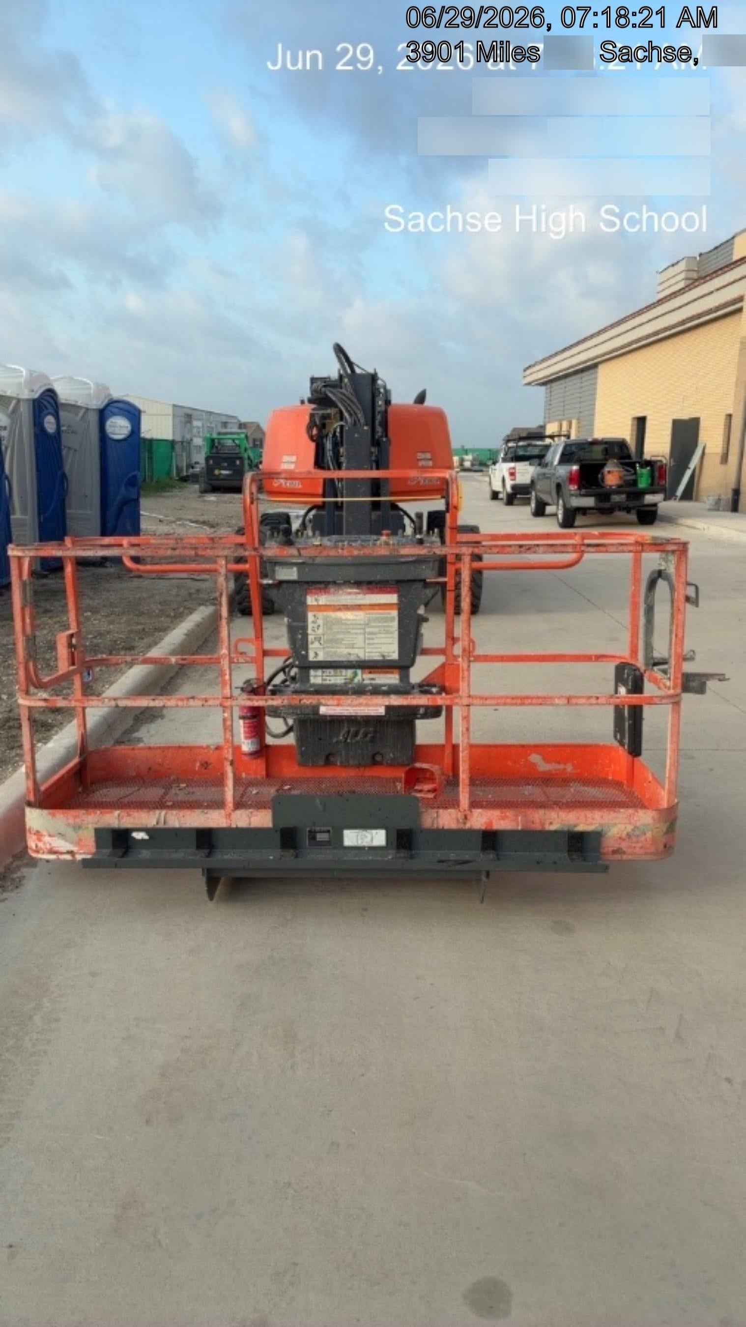 2024 JLG 660SJ