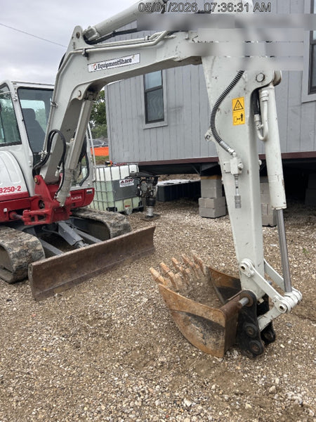 2024 TAKEUCHI TB250-2CR
