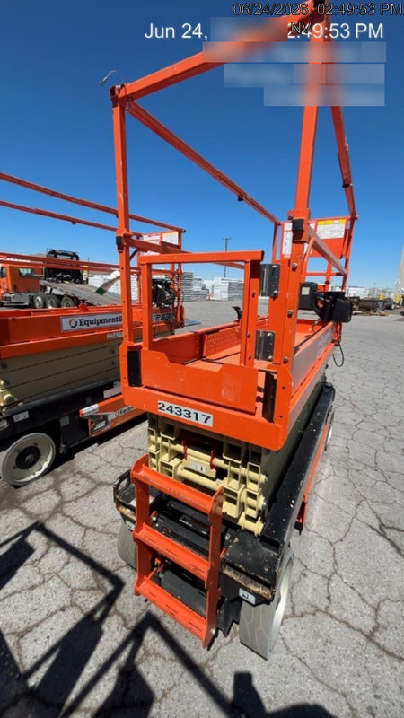 2022 JLG ES2632