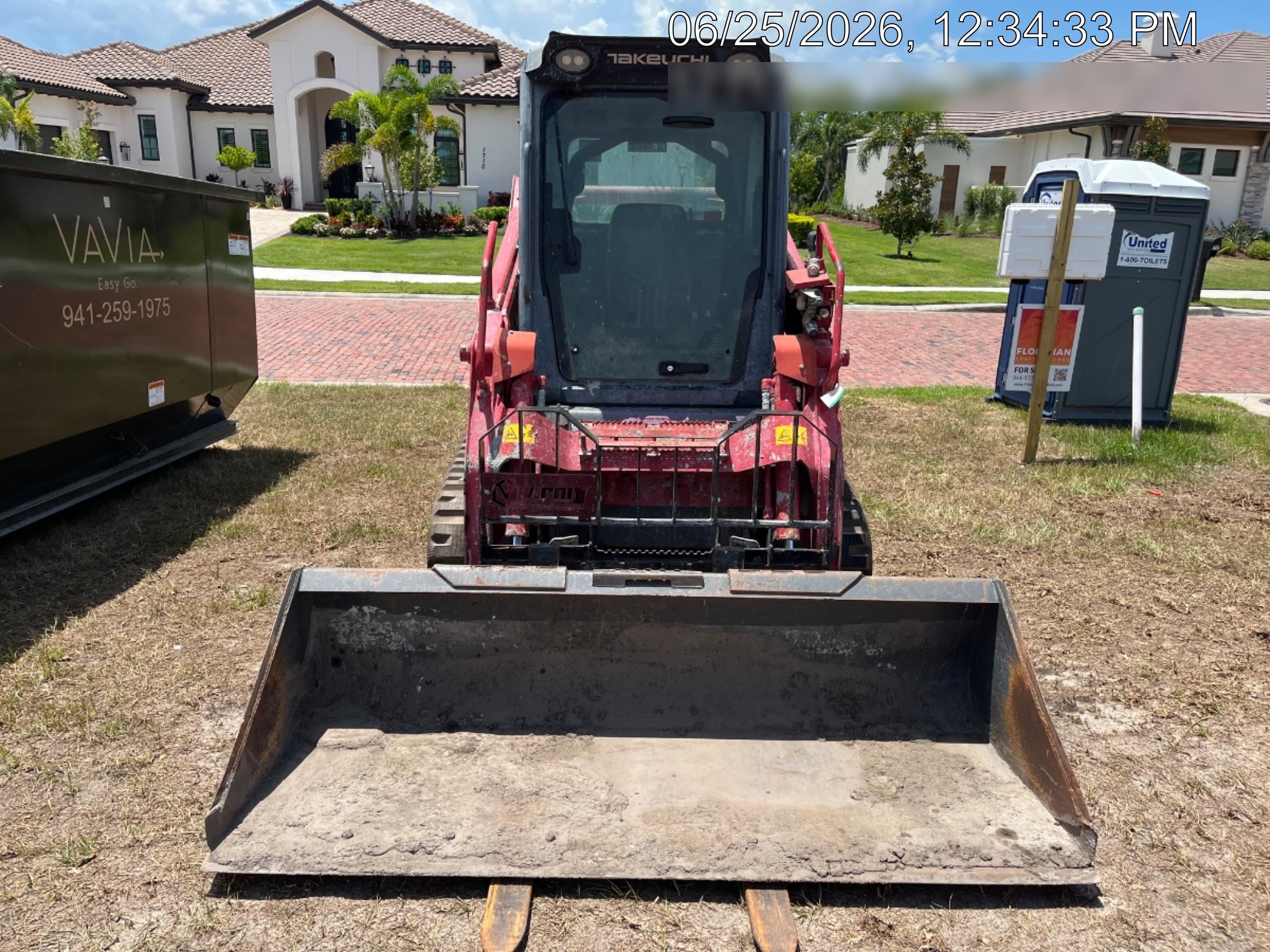 2022 TAKEUCHI TL10V2-CR
