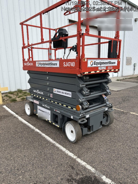 2023 SKYJACK SJ4740