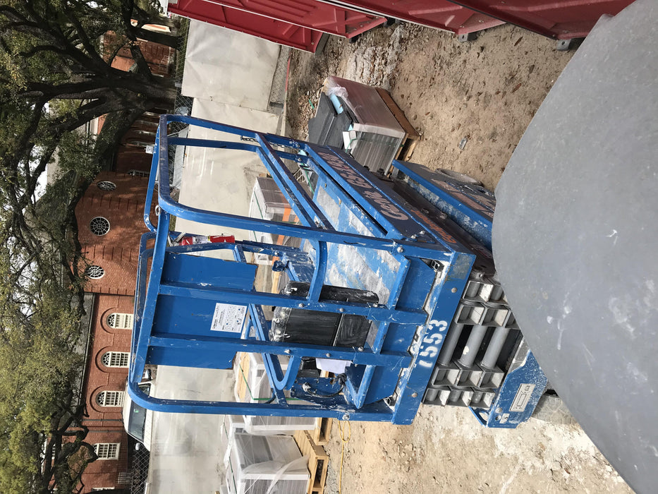 2017 Genie GS-1930 Genie GS-1930 Lift w/Fixed Rail and Chain Entry