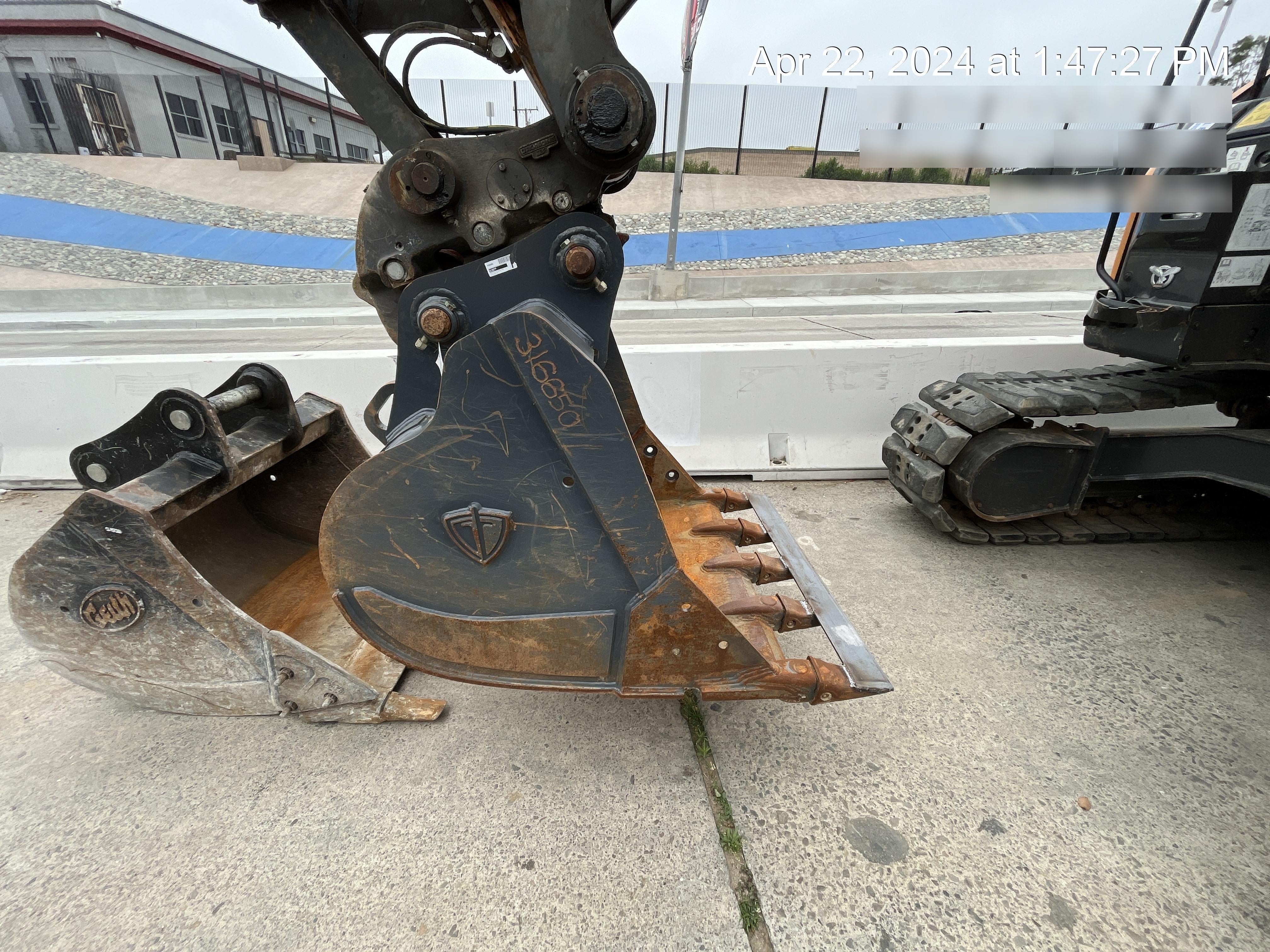 2023 JRB 135HD42