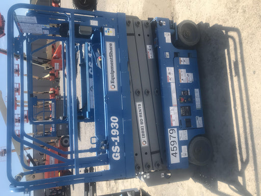 2019 Genie GS-1930 Fixed rails with chain Entry